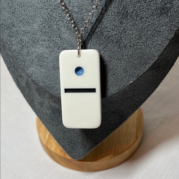 Domino necklace. Deana Designs Unique. Fun Bike flowers pendant - Picture 4 of 8